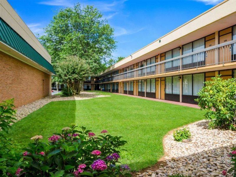 Quality Airport Inn