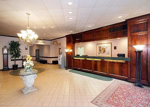 Quality Airport Inn 2*