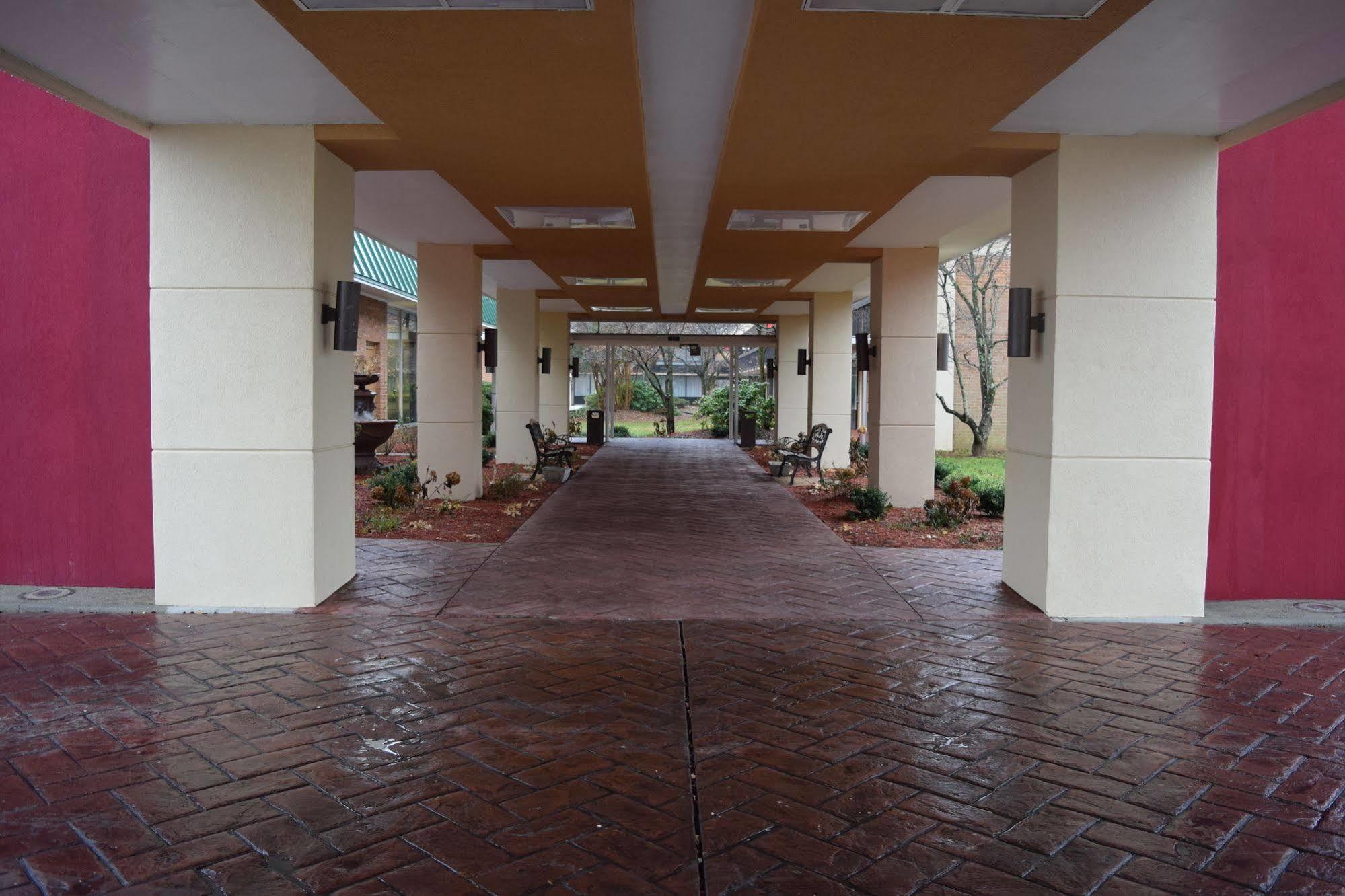 Inn Quality Airport