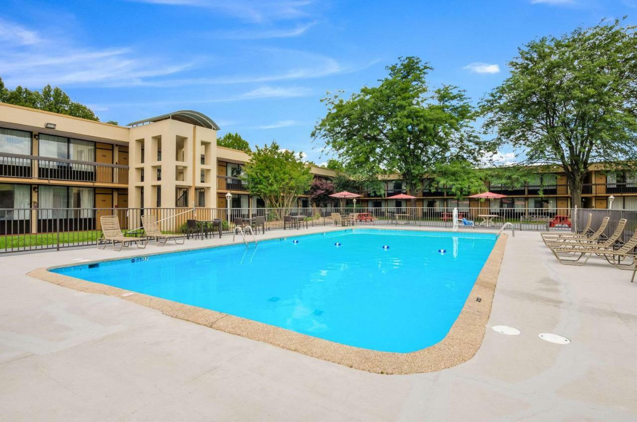 Quality Airport Inn 2*